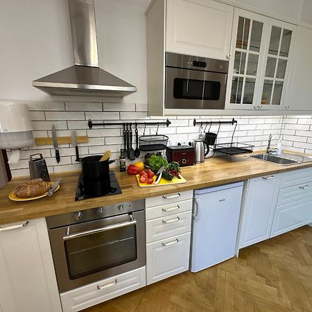 Karlin Oasis 2-Bedroom Apartment Прага Экстерьер фото