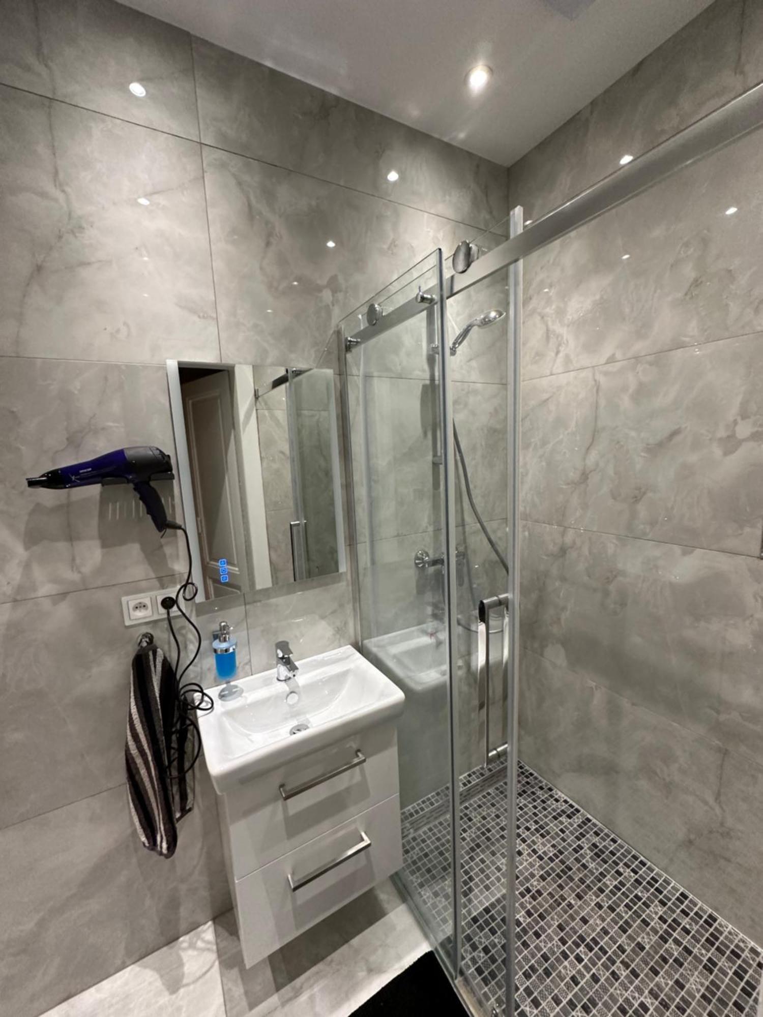 Karlin Oasis 2-Bedroom Apartment Прага Экстерьер фото