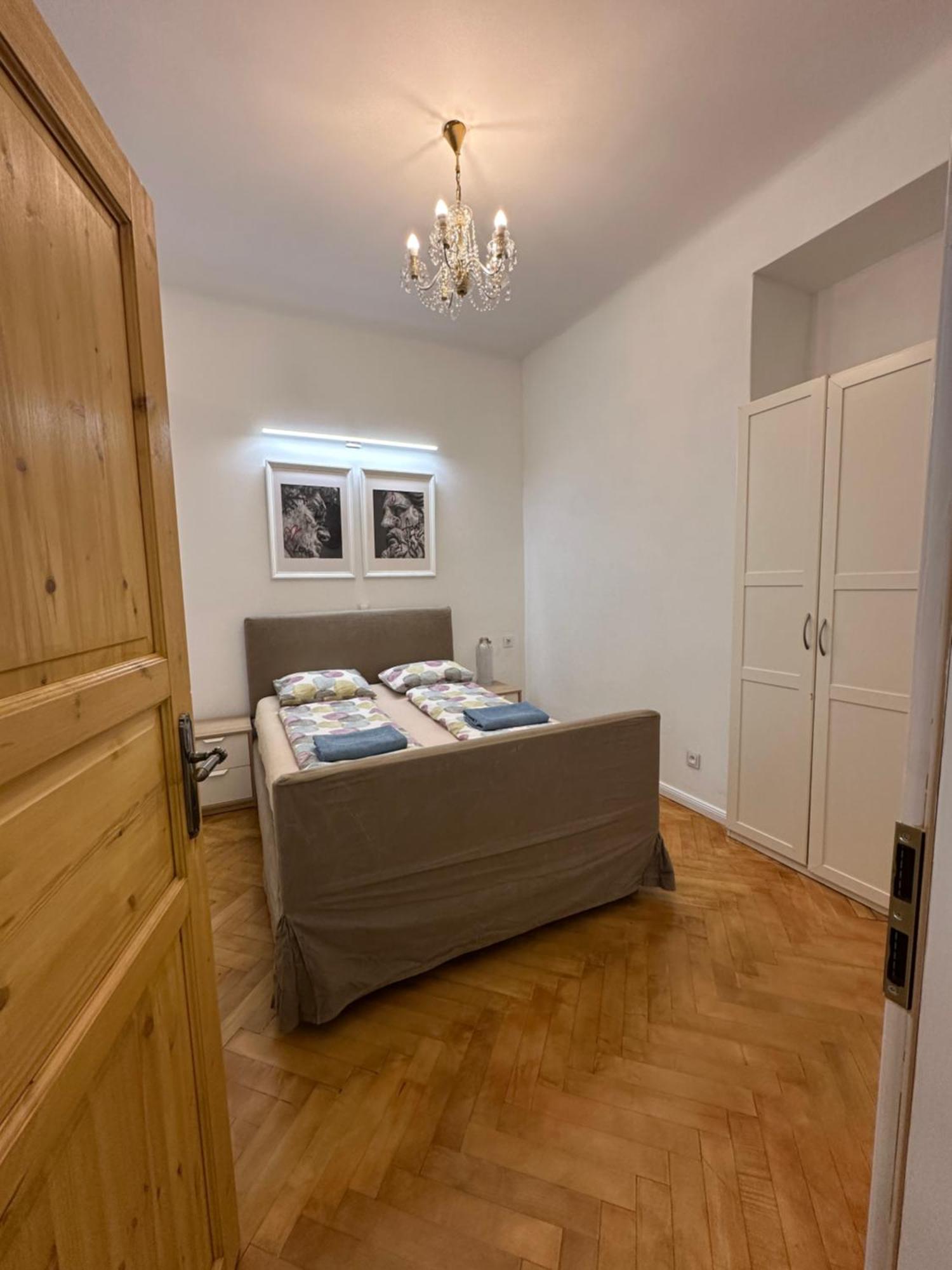 Karlin Oasis 2-Bedroom Apartment Прага Экстерьер фото